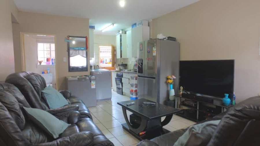 2 Bedroom Property for Sale in Rustenburg Central North West